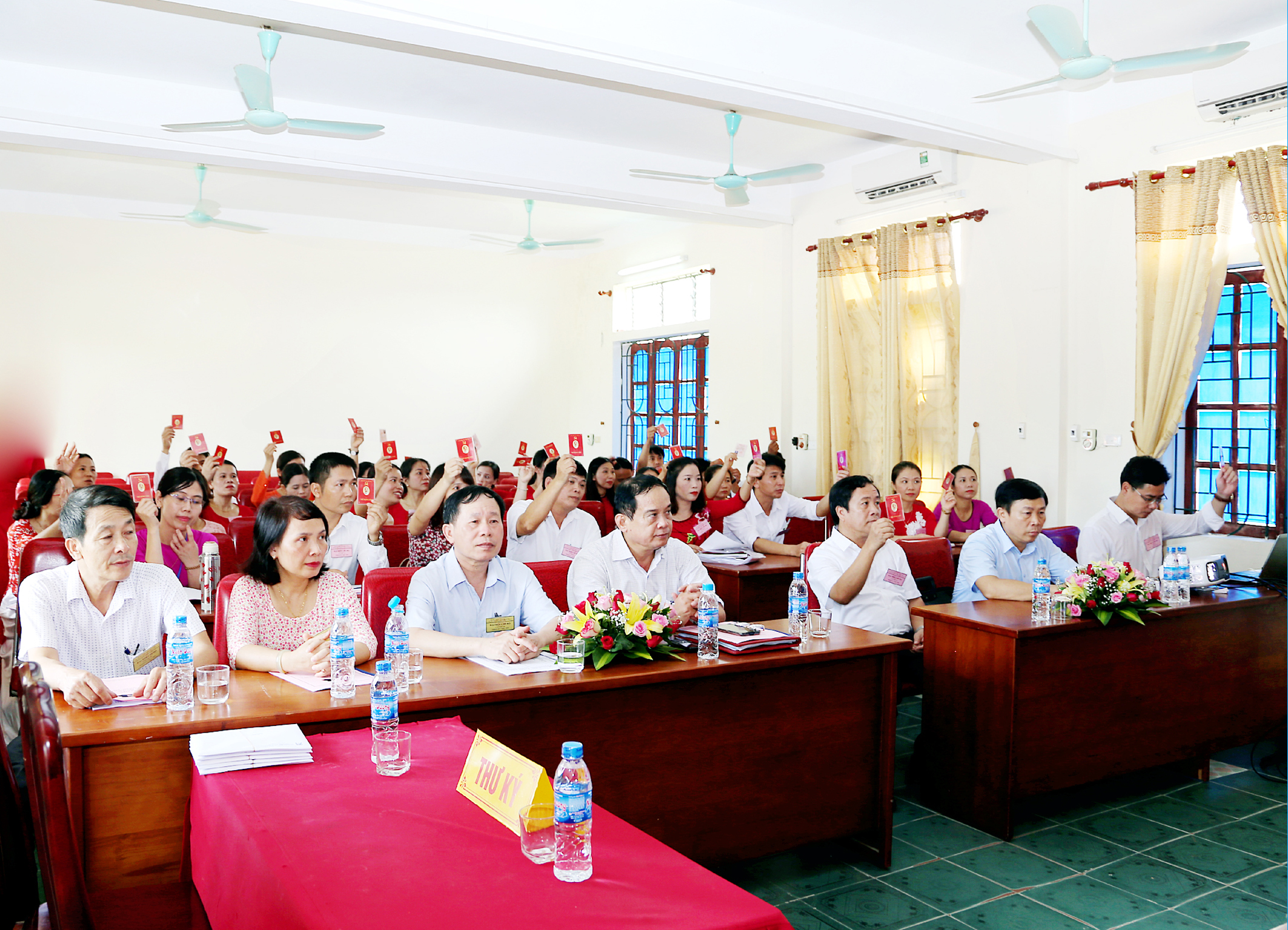 dai-hoi-chi-bo-truong-thpt-dien-chau-5-nhiem-ky-20202025